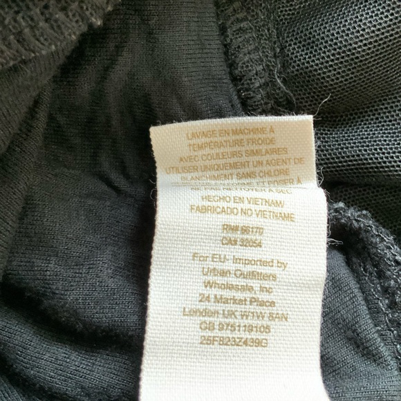 FREE PEOPLE Black Knit Cap sleeve Sheath Dress With Ruffle Flounce Hem size L - Picture 11 of 12